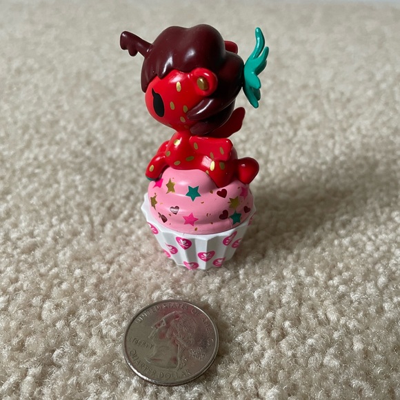NWT Toki Doki Blindbox Cupcorno strawberry delicious Unicorno + Donutella - Picture 6 of 7